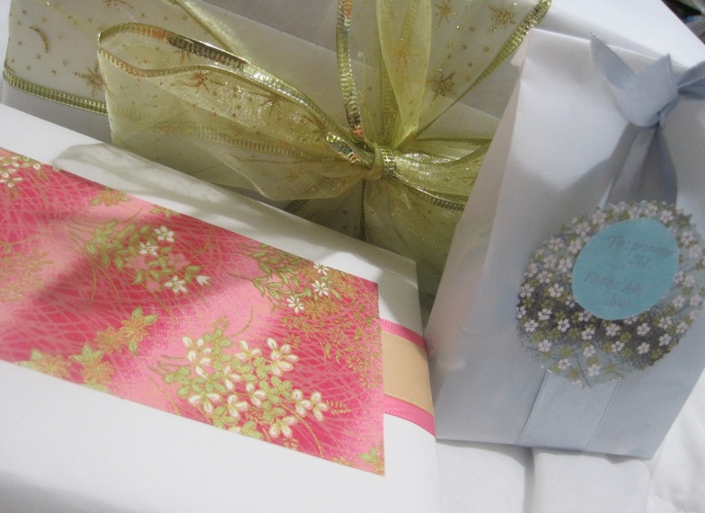 creative gift wrap